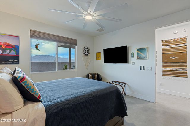 2802 N Cerrada De Beto, Tucson, AZ 85745