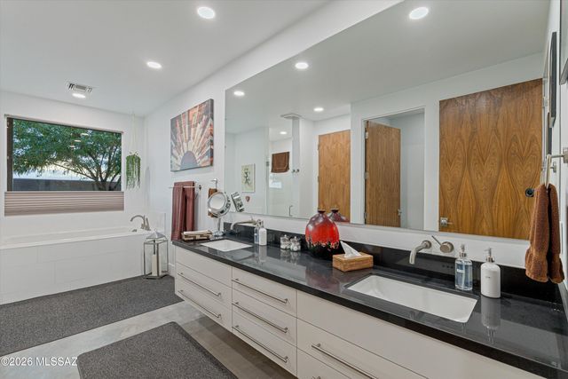 2802 N Cerrada De Beto, Tucson, AZ 85745