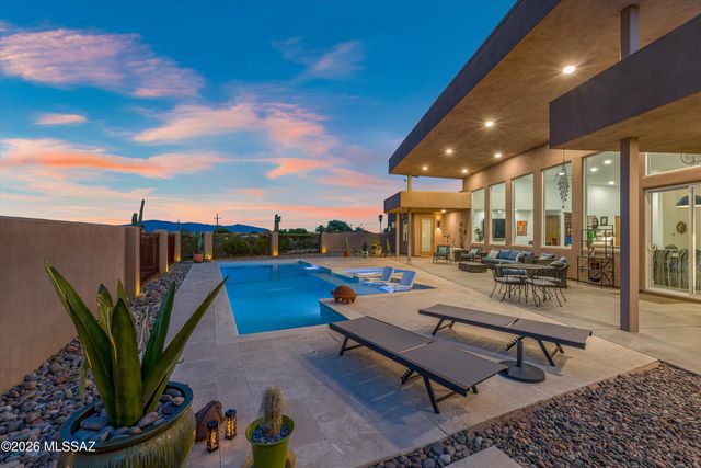 2802 N Cerrada De Beto, Tucson, AZ 85745