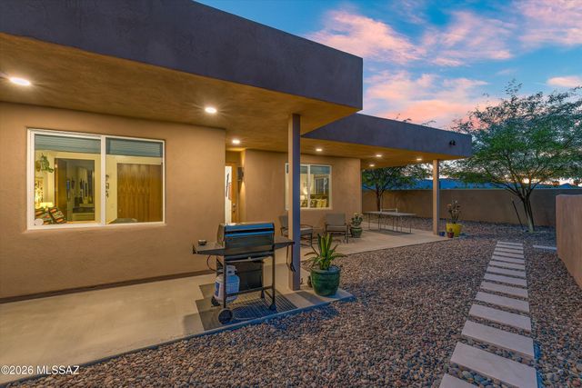 2802 N Cerrada De Beto, Tucson, AZ 85745