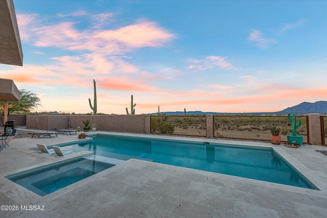 2802 N Cerrada De Beto, Tucson, AZ 85745