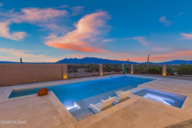 2802 N Cerrada De Beto, Tucson, AZ 85745