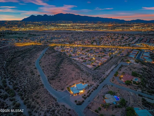 2802 N Cerrada De Beto, Tucson, AZ 85745