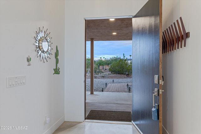 2802 N Cerrada De Beto, Tucson, AZ 85745