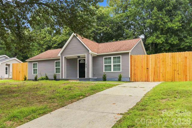 412 E Mclelland Avenue, Mooresville, NC 28115