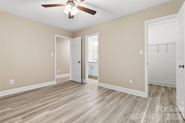 412 E Mclelland Avenue, Mooresville, NC 28115