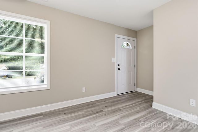 412 E Mclelland Avenue, Mooresville, NC 28115