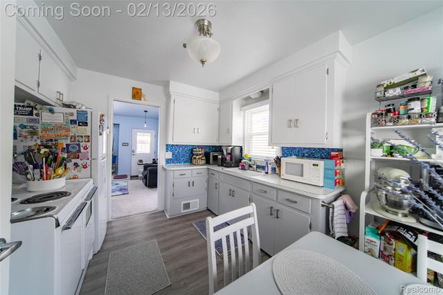 7332 E Frumin Court, Westland, MI 48185