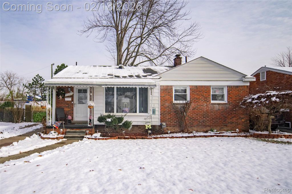 7332 E Frumin Court, Westland, MI 48185