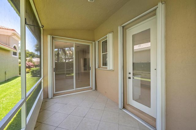 7075 Via Genova, Delray Beach, FL 33446