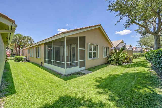7075 Via Genova, Delray Beach, FL 33446