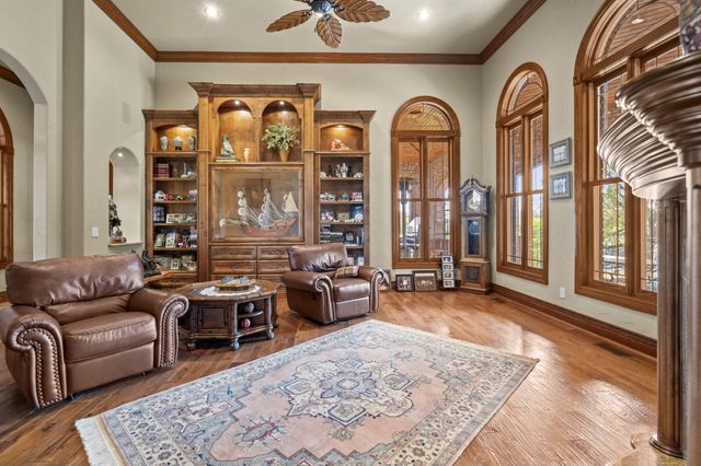 3936 E Glen Abbey Drive, Springfield, MO 65809