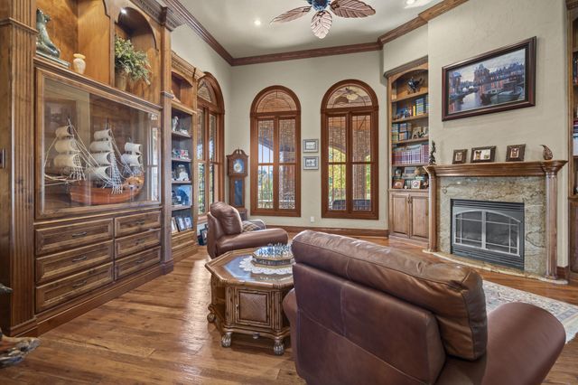 3936 E Glen Abbey Drive, Springfield, MO 65809