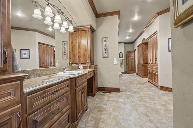 3936 E Glen Abbey Drive, Springfield, MO 65809