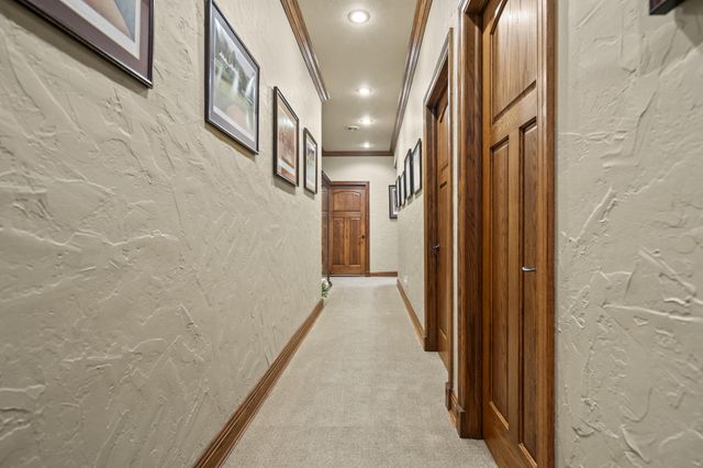 3936 E Glen Abbey Drive, Springfield, MO 65809