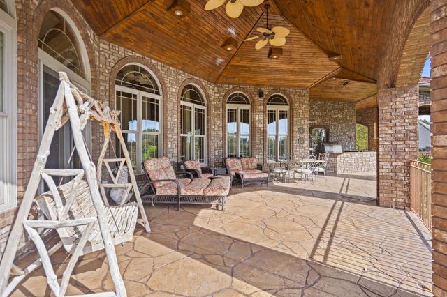 3936 E Glen Abbey Drive, Springfield, MO 65809