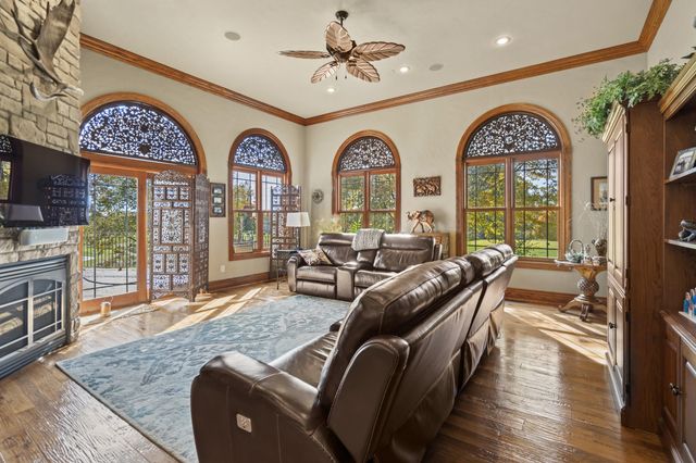 3936 E Glen Abbey Drive, Springfield, MO 65809