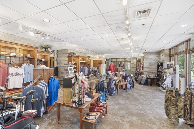 3936 E Glen Abbey Drive, Springfield, MO 65809