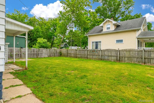 2926 South Boulevard, Port Huron, MI 48060
