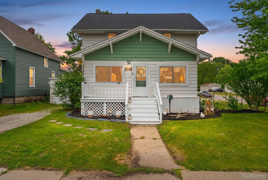 2926 South Boulevard, Port Huron, MI 48060
