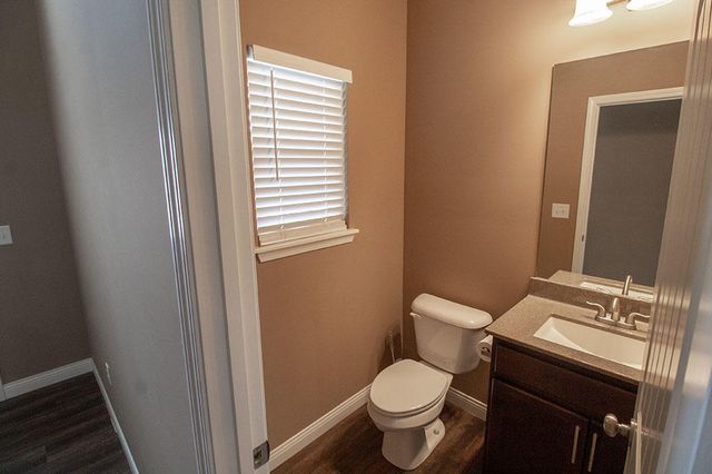 2810 AMBERWOOD CT, Columbia, MO 65203