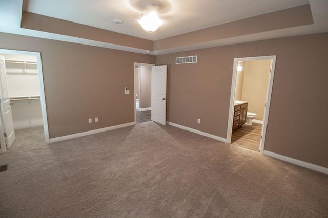 2810 AMBERWOOD CT, Columbia, MO 65203