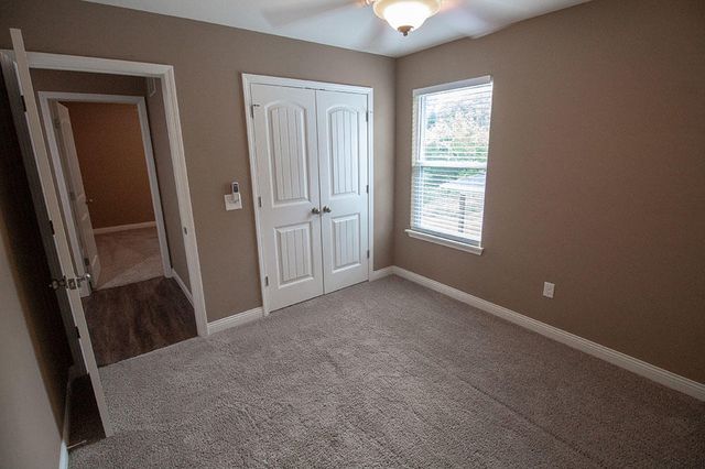 2810 AMBERWOOD CT, Columbia, MO 65203