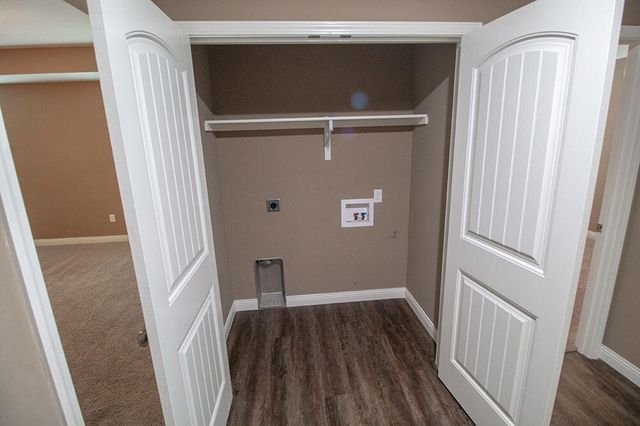 2810 AMBERWOOD CT, Columbia, MO 65203