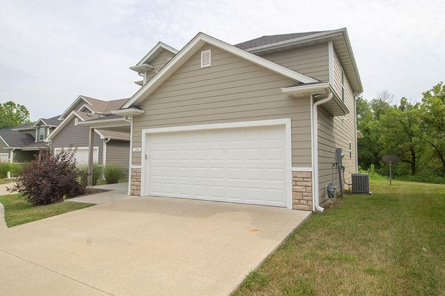 2810 AMBERWOOD CT, Columbia, MO 65203