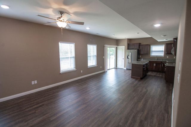 2810 AMBERWOOD CT, Columbia, MO 65203