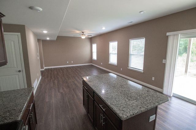 2810 AMBERWOOD CT, Columbia, MO 65203