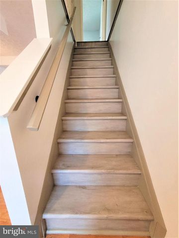 8072 GRANDVIEW CT, Springfield, VA 22153