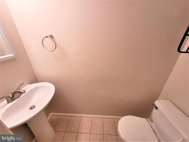 8072 GRANDVIEW CT, Springfield, VA 22153