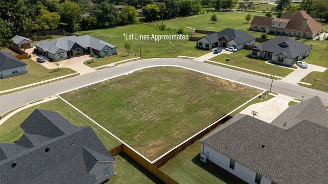 585 Imagine Drive, Lindale, TX 75771