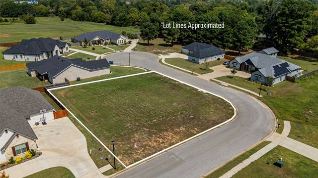 585 Imagine Drive, Lindale, TX 75771