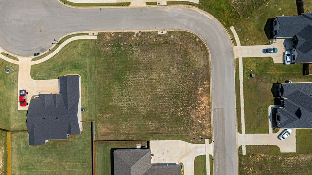 585 Imagine Drive, Lindale, TX 75771