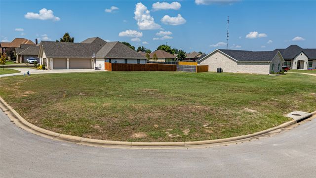 585 Imagine Drive, Lindale, TX 75771
