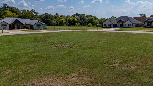 585 Imagine Drive, Lindale, TX 75771
