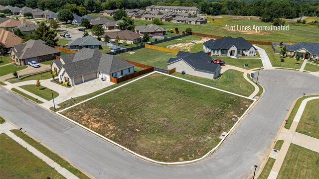 585 Imagine Drive, Lindale, TX 75771
