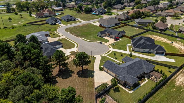 585 Imagine Drive, Lindale, TX 75771