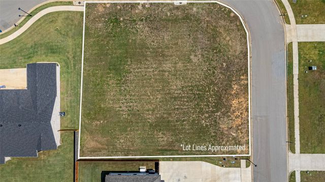 585 Imagine Drive, Lindale, TX 75771