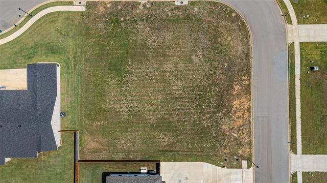 585 Imagine Drive, Lindale, TX 75771