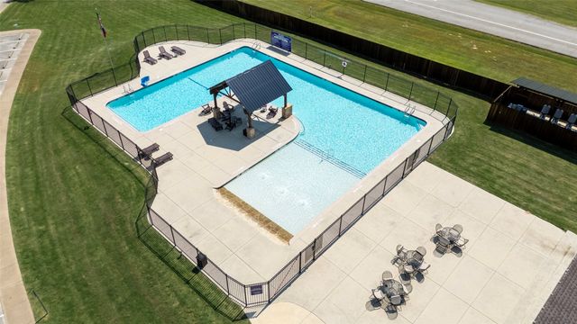 585 Imagine Drive, Lindale, TX 75771