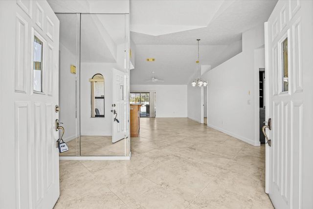 2126 SW TRENTON Lane, Port St. Lucie, Port St Lucie, FL 34984
