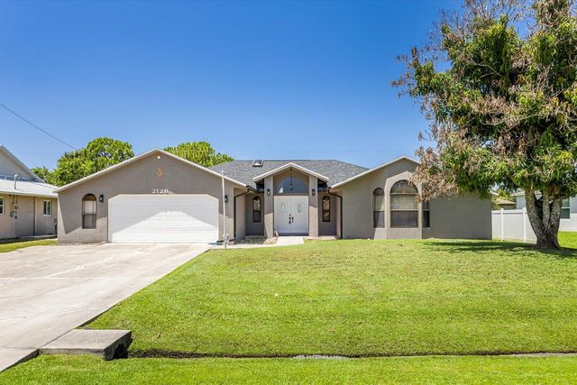 2126 SW TRENTON Lane, Port St. Lucie, Port St Lucie, FL 34984