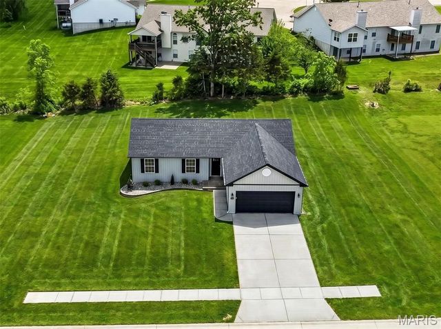 18816 Addi Drive, Warrenton, MO 63383
