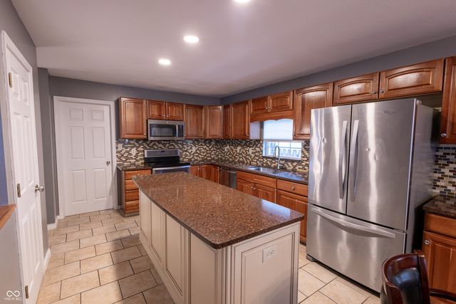 4221 Southport Trace, Indianapolis, IN 46237
