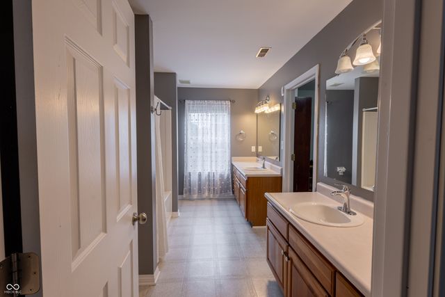 4221 Southport Trace, Indianapolis, IN 46237