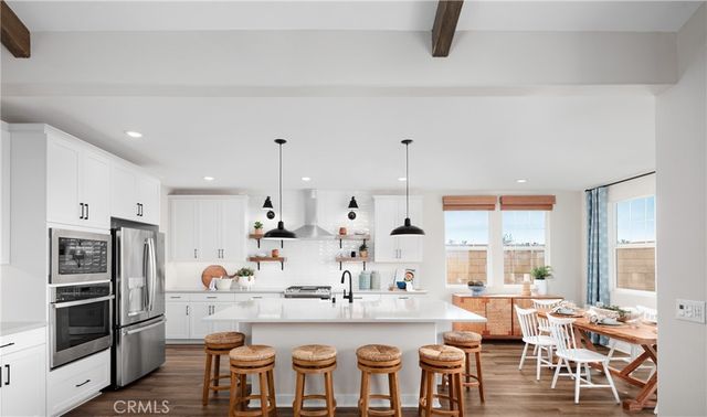 7813 Baylor Avenue, Hesperia, CA 92344