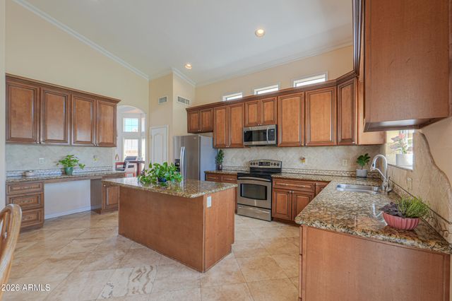 821 W RAWHIDE Avenue, Gilbert, AZ 85233